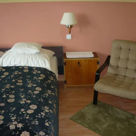 Hotel Kenese ホテル