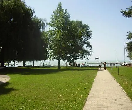 Szálloda Hotel Kenese 4*